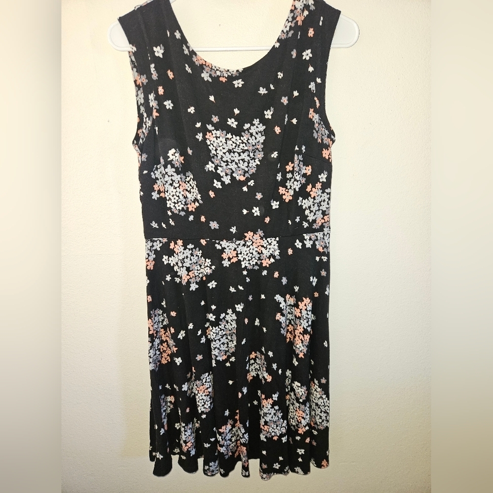 Loft Womans Sleeveless Floral Dress Size M